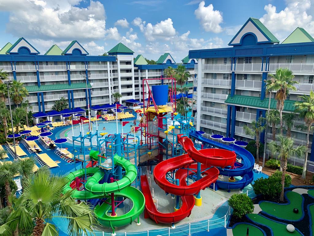 Holiday Inn Resort Suites – Waterpark